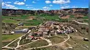 Un pueblo escondido en las montañas remata casas a precios muy cómodos: requisitos, ayudas económicas y oportunidades de trabajo