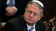 Ministro israelí Ben-Gvir provoca condena internacional tras humillar a activistas que llevaban ayuda humanitaria a Gaza
