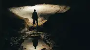 Un científico vivió 2 meses aislado en una cueva sin reloj, calendario ni luz solar: así cambió su percepción del tiempo