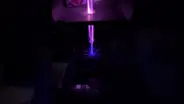 Científicos experimentan con un laser de plasma que podría ser usado por astronautas para matar bacterias en la Luna y Marte