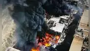 Feroz incendio en fábrica de químicos moviliza a más de 20 unidades de Bomberos en Lurín