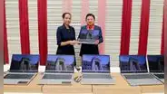 Presidente de la Corte de Sullana entrega laptops a áreas administrativas