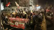 Simpatizantes de Juntos por el Perú marchan en el Centro de Lima pidiendo la "defensa del voto popular"