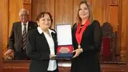 Corte de La Libertad rinde homenaje a servidora por su destacada trayectoria institucional