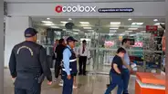 Delincuentes atan a trabajadores y roban tienda Coolbox en centro comercial de La Molina