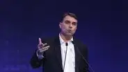 Jair Bolsonaro excluye a su esposa y elige a su hijo Flávio como candidato para la Presidencia de Brasil