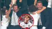 Así fue la eufórica celebración de Victoria y David Beckham tras gol del inglés Anthony Gordon en el Argentina vs Inglaterra