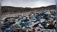 El enorme cementerio de ropa que Europa envía y que ya acumula 60.000 toneladas: puede verse desde el espacio y está en uno de los países más importantes de América Latina