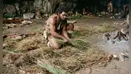 Los humanos de la Edad de Piedra ya dormían en camas hace 200.000 años: usaban hierba sobre cenizas