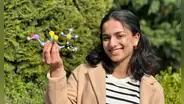 Una estudiante de secundaria inventó un plástico de origen vegetal que elimina los microplásticos del medio ambiente mientras se degrada