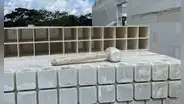 Colombia convierte toneladas de basura plástica de las calles en bloques tipo Lego para construir casas en solo 5 días