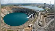 España hizo posible lo impensable: convirtió una mina de carbón de 300 metros de profundidad en un lago artificial en solo 4 años y lo llenó con 547.000 millones de litros de agua