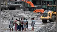Nepal y China mantienen la búsqueda de casi 3.000 desaparecidos mientras sube a 675 el balance provisional de muertos