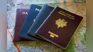 Estas son las únicas tres personas en el mundo que pueden viajar al extranjero sin pasaporte y la razón es sorprendente
