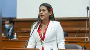 Silvana Robles enfrenta a ministro de Educación por cambios en currículo: “Prevenir la violencia sexual no es ideología”