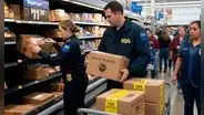 Alerta máxima en Walmart | Ordenan retirar inmediatamente estos 7 productos: Pueden estar en tu congelador, garaje y armarios