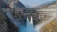 La curiosa solución de China para construir una presa de 315 metros en una montaña donde las temperaturas bajan a -20 °C