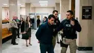 Terror para inmigrantes legales en EE.UU. | Se reveló que una persona fue detenida por el ICE dentro de un tribunal