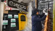 Bajó por desayuno y no pudo salir: clausuran discoteca en Huancayo, sueldan la puerta y dejan encerrado a inquilino