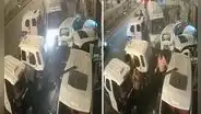 Cámaras registran aparatoso choque de combi contra varias mototaxis estacionadas en Chorrillos