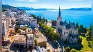 La ciudad de Suramérica que parece sacada de un pueblo de Suiza y está entre los mejores destinos para viajar en 2027