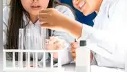 Día de la Niña: solo el 25,5% de nuevos estudiantes en carreras STEM en Perú son mujeres