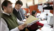Proyecto de ley busca que funcionarios públicos paguen su defensa legal y solo reciban reembolso si son absueltos