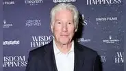 A los 77 años, Richard Gere eligió un pueblo de España para construir la casa de sus sueños, cerca del mar y rodeado de naturaleza