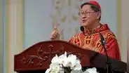 ¿Quién es el cardenal Luis Antonio Tagle, el nuevo decano del Colegio Cardenalicio y qué papel tendrá en la elección del próximo papa?