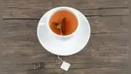 Un estudio científico advierte sobre las bolsas de té: algunas liberan miles de millones de partículas de plástico durante la preparación