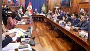 Debate de pedido de facultades sigue entrampado en el Senado por falta de consenso entre oficialismo y oposición