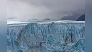 En 1977, un príncipe saudí llevó un iceberg milenario desde Alaska hasta EE. UU. para combatir la escasez de agua: terminó enfriando bebidas