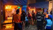 Incendio en Mesa Redonda: bomberos confinan siniestro en el jirón Puno originado por presunto recalentamiento de aparato eléctrico