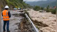 Fenómeno El Niño podría reducir el crecimiento económico del Perú a 2% en 2027 por lluvias y paralización de vías