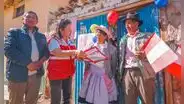 COFOPRI entrega 175 títulos a familias afectadas por el sismo en Huasicancha