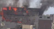 Cercado de Lima: 14 unidades de bomberos atienden dantesco incendio en Jr. Áncash