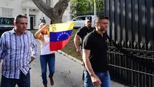 Leopoldo López abandona la Embajada de España en Caracas camino hacia Colombia