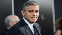 George Clooney confiesa que él mismo se corta el cabello
