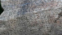 Ofrecen dinero por descifrar misterioso mensaje tallado en piedra de 230 años