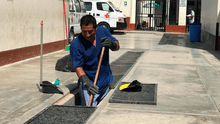 Limpian chatarra de ambientes del hospital Las Mercedes de Chiclayo
