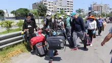 Más de 300 personas duermen hace 4 días en la av. Javier Prado a la espera de retornar a Piura