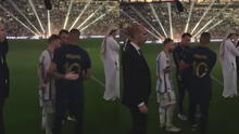 ¡Un saludo de caballero! Mbappé se acercó a Messi y a Scaloni durante la premiación y los felicitó
