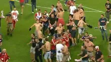 Champions League: hinchas invaden campo para festejar clasificación a zona de grupos [VIDEO]