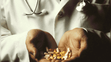 Farmacias ofrecen medicamentos 10 veces más caros