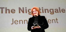 Festival de Venecia: Directora triunfa con 'The Nightingale'