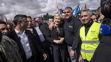 Le Pen inicia campaña por la segunda vuelta con una emboscada a Macron