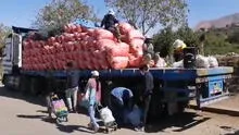 Moquegua: comerciantes ofertan sacos de 100 kilos de papa a S/ 50 en feria [VIDEO]