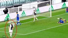 El gesto de Gonzalo Higuaín tras correr todo el campo y que Cristiano Ronaldo no le pase el balón