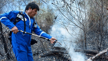 Evo Morales colaboró con equipo que lucha contra incendio forestal en Bolivia