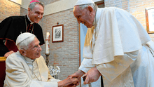 Papa Francisco dice que Benedicto XVI “está muy enfermo” y pide “una oración especial”